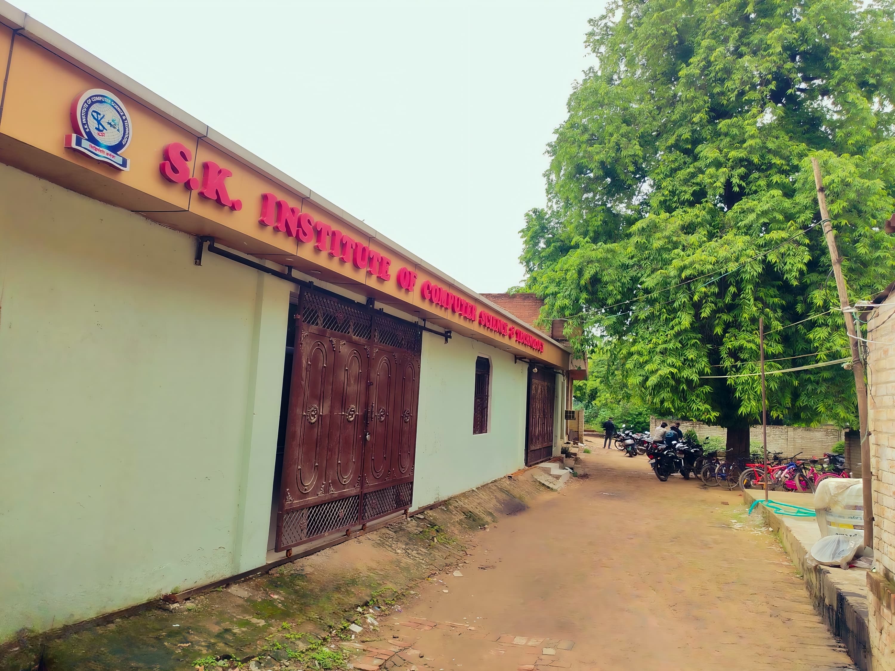 Students Learning Together